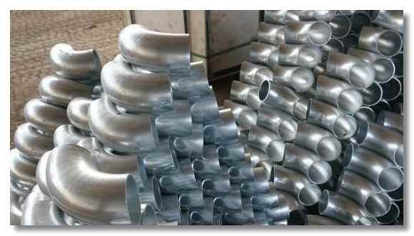 彎頭法蘭生產(chǎn)廠家沖壓彎頭開展電焊焊接時的常見問題: