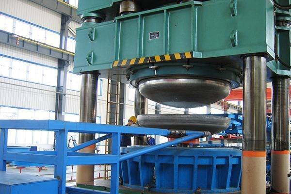 封頭管帽生產(chǎn)設(shè)備